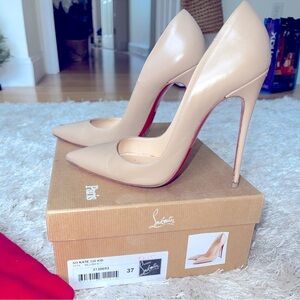 Christian Louboutin Nude Pumps